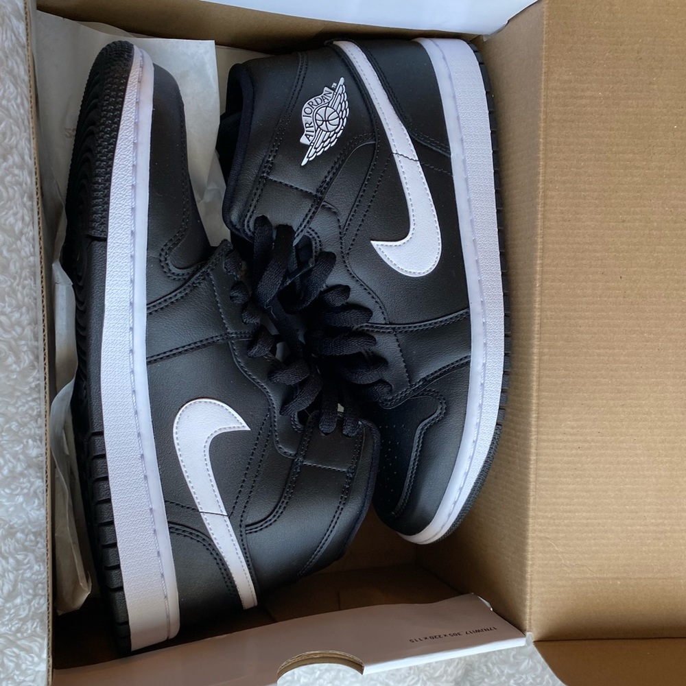 Air Jordan’s size 9w